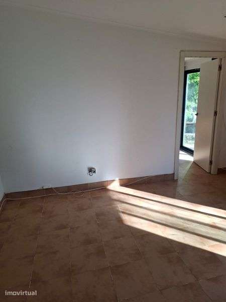 Casa terrea- T1 c/jardim - Grande imagem: 4/8