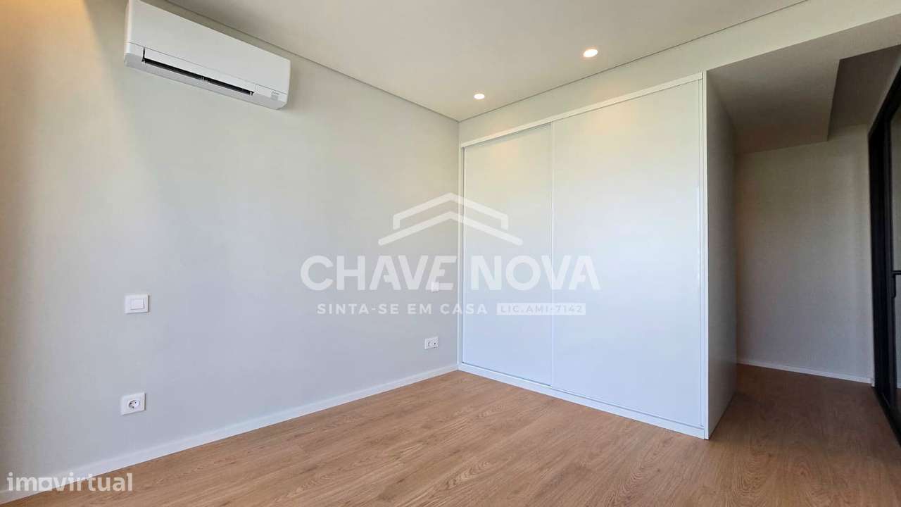 Apartamento T3 Novo Último Piso c/ Lugar de Garagem em Canidelo-14