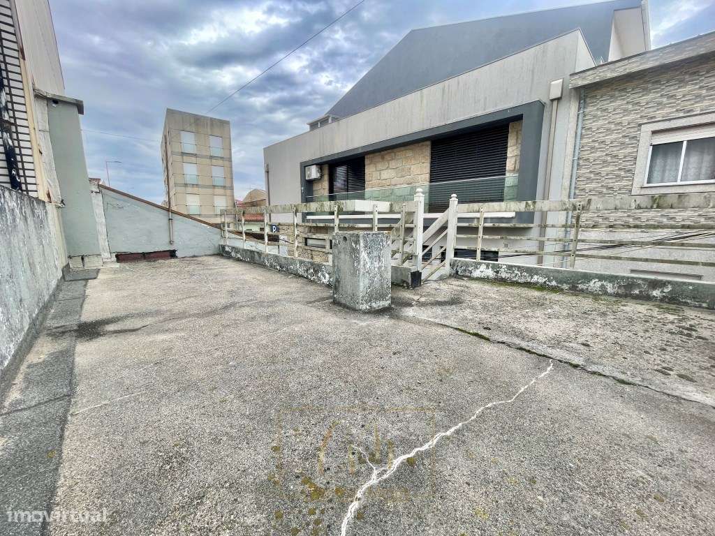 Moradia térrea T2 com logradouro e terraço a 170 metros do mar - Grande imagem: 5/19