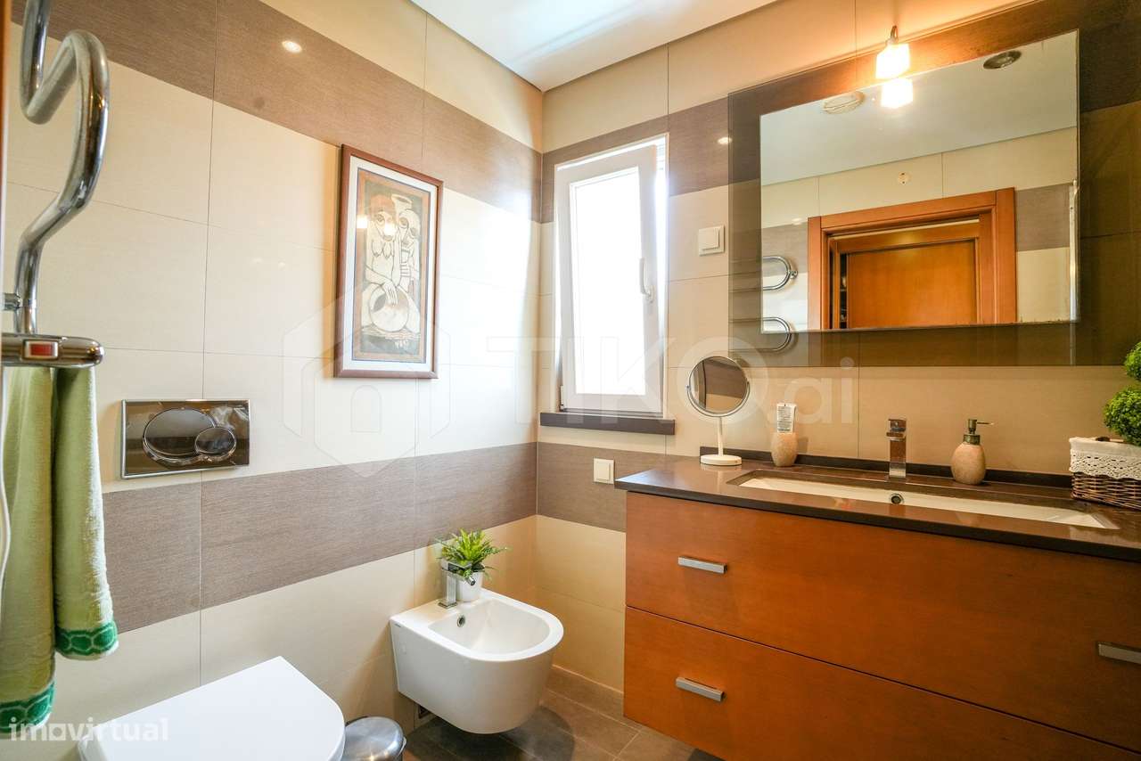 MORADIA T3 COM PISCINA, CONSTRUÇÃO ANTISSÍSMICA, ISOLAMENTO PREMIUM E-26