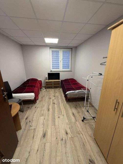 Hale + hostel, Zgierz - Pełny obrazek: 4/20