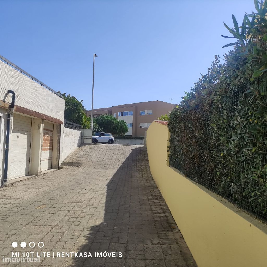 Venda garagem 2ª linha de praia Vila do Conde BAIXA DE PREÇO