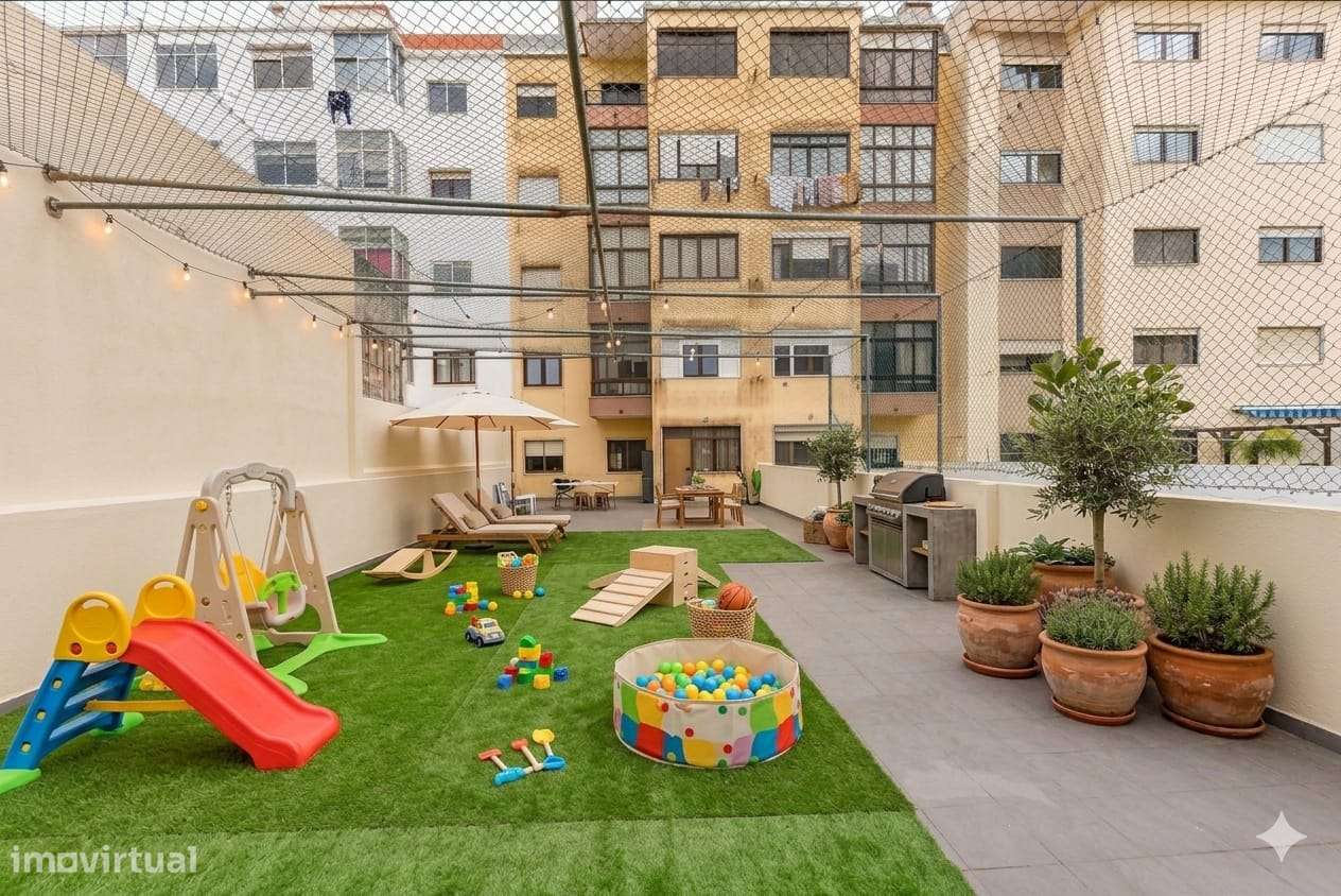 APARTAMENTO T3 | REMODELADO | TERRAÇO 100M2 | COLÉGIO REGGIO EMILIA-14