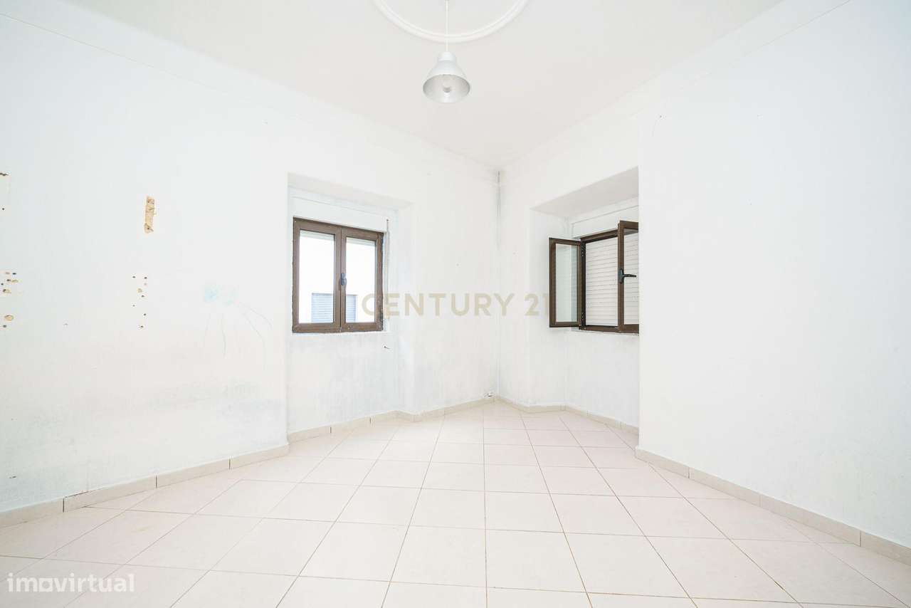 APARTAMENTO T6 NO CORAÇÃO DA CIDADE, EM SETÚBAL-16