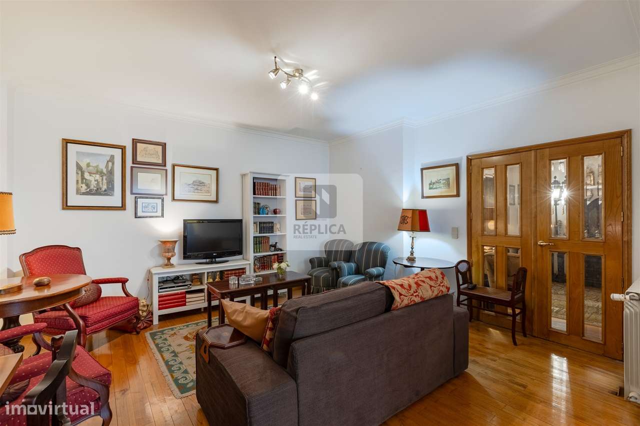 Apartamento T4 Com áreas generosas em Vilar do Paraíso-5