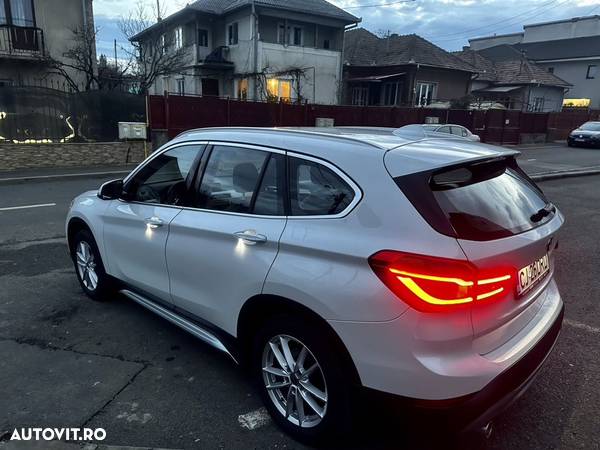 BMW X1 xDrive18d xLine - 4