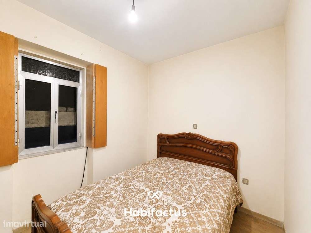 Moradia T3 para Remodelar em Bodiosa com Terreno-12
