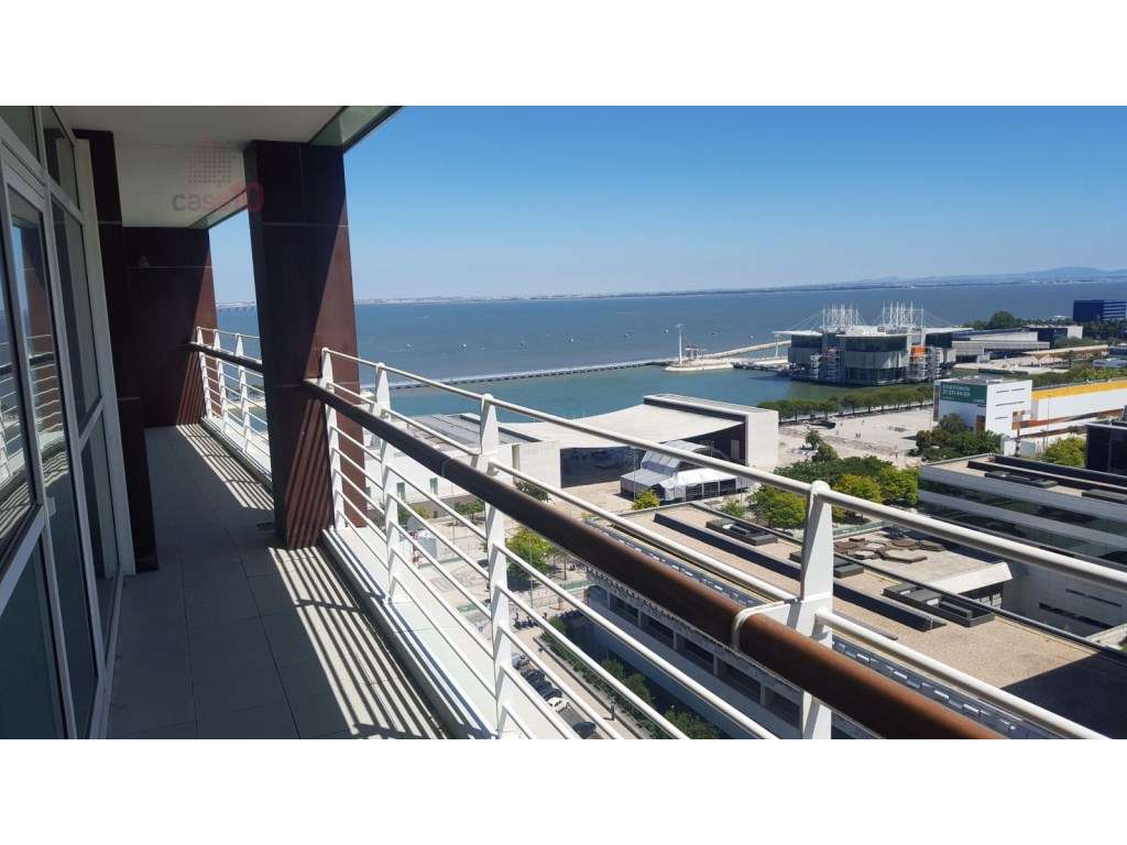 Arrenda-se excelente T2, com varanda, no Parque das Nações - Grande imagem: 5/20