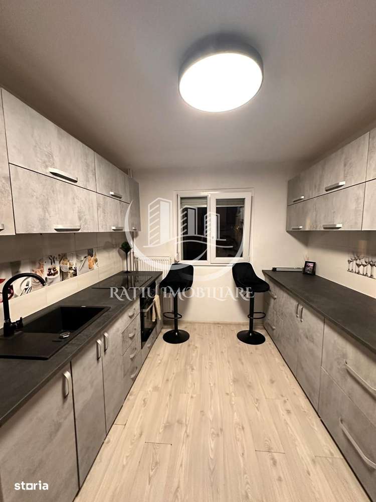 Apartament 4 camere | etajul intermediar | zona Rogerius | Oradea - Imagine principală: 2/8