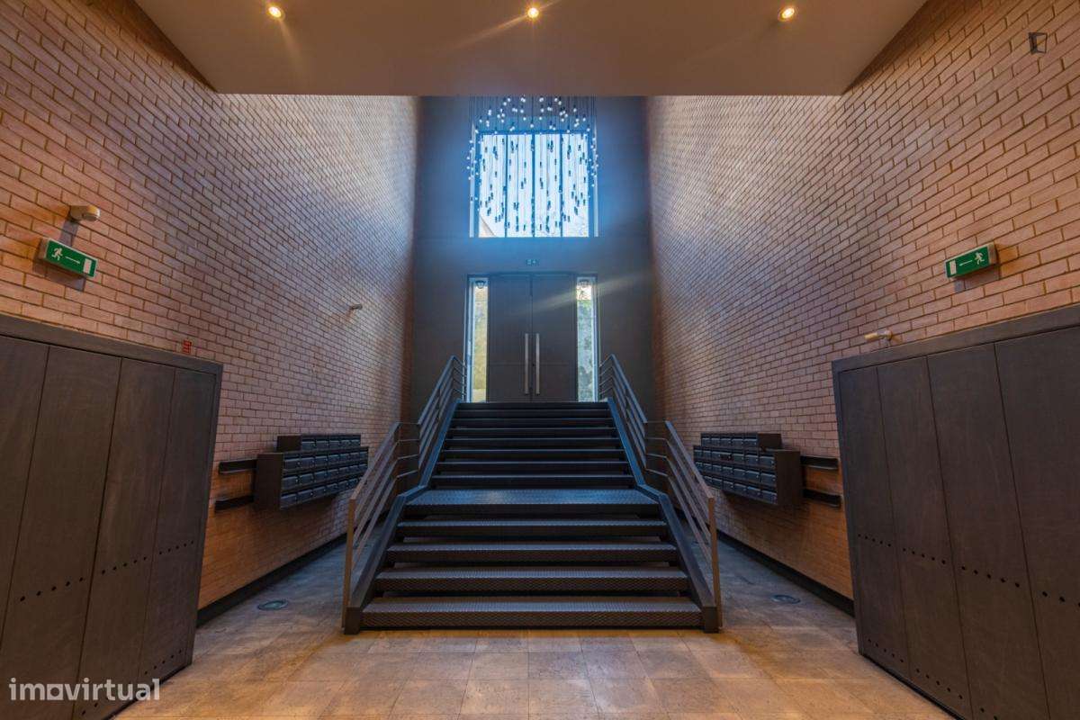 Apartamento com 1 quartos - localizado em Alcântara Lisbon - Grande imagem: 2/10