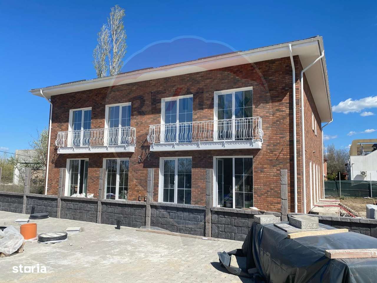 DE VANZARE Vila tip Quadruplex OTOPENI-11