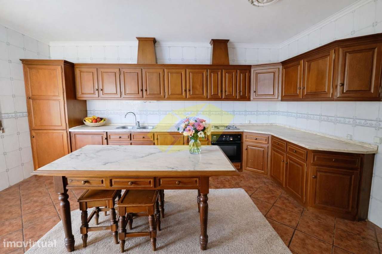 Moradia T3 em Felgueiras c/ 3 pisos-9
