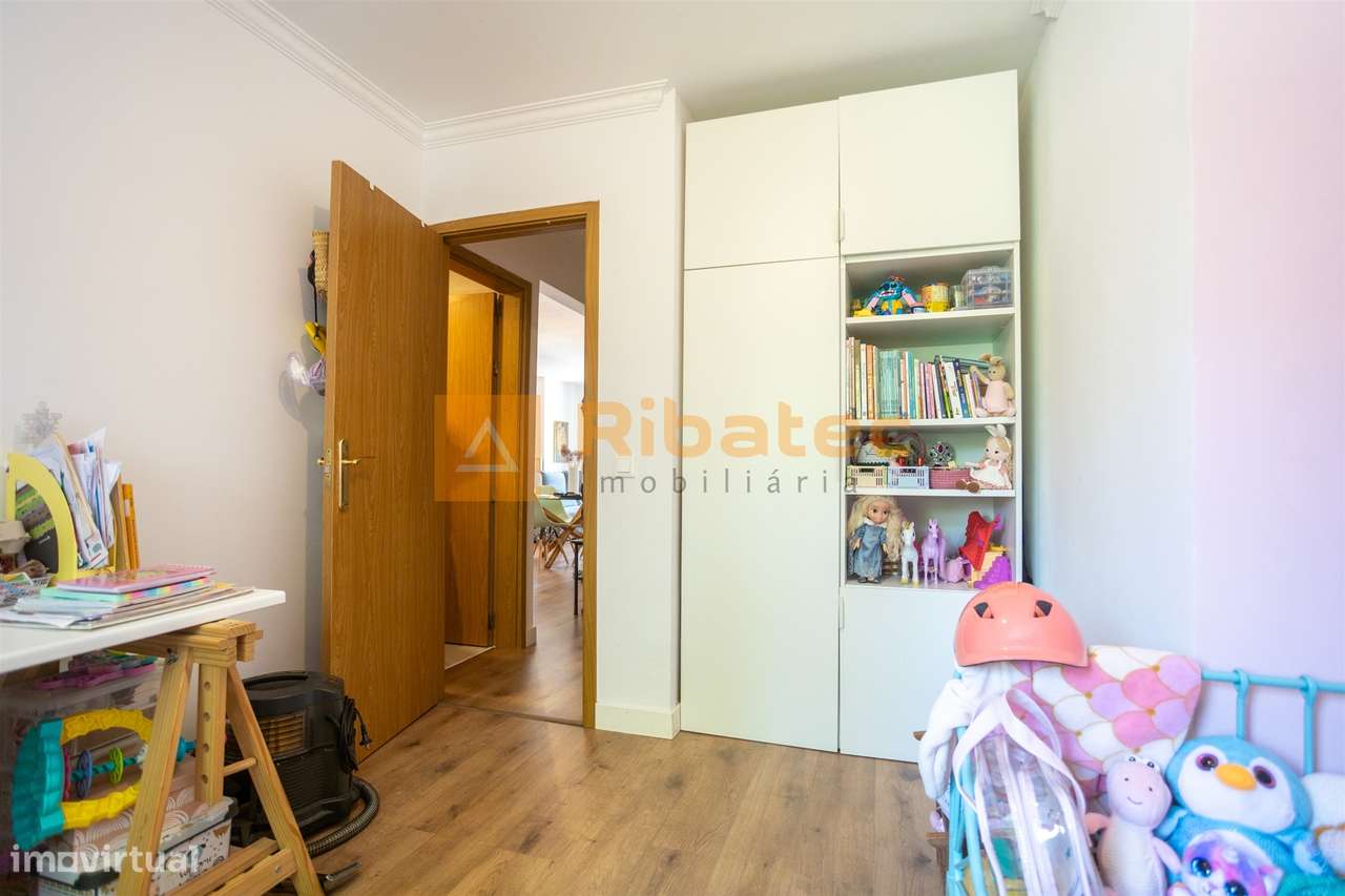 Apartamento T3 no Monte da Caparica-21
