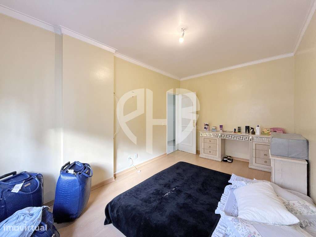 Apartamento T3 // Amora com Vista Rio!-17