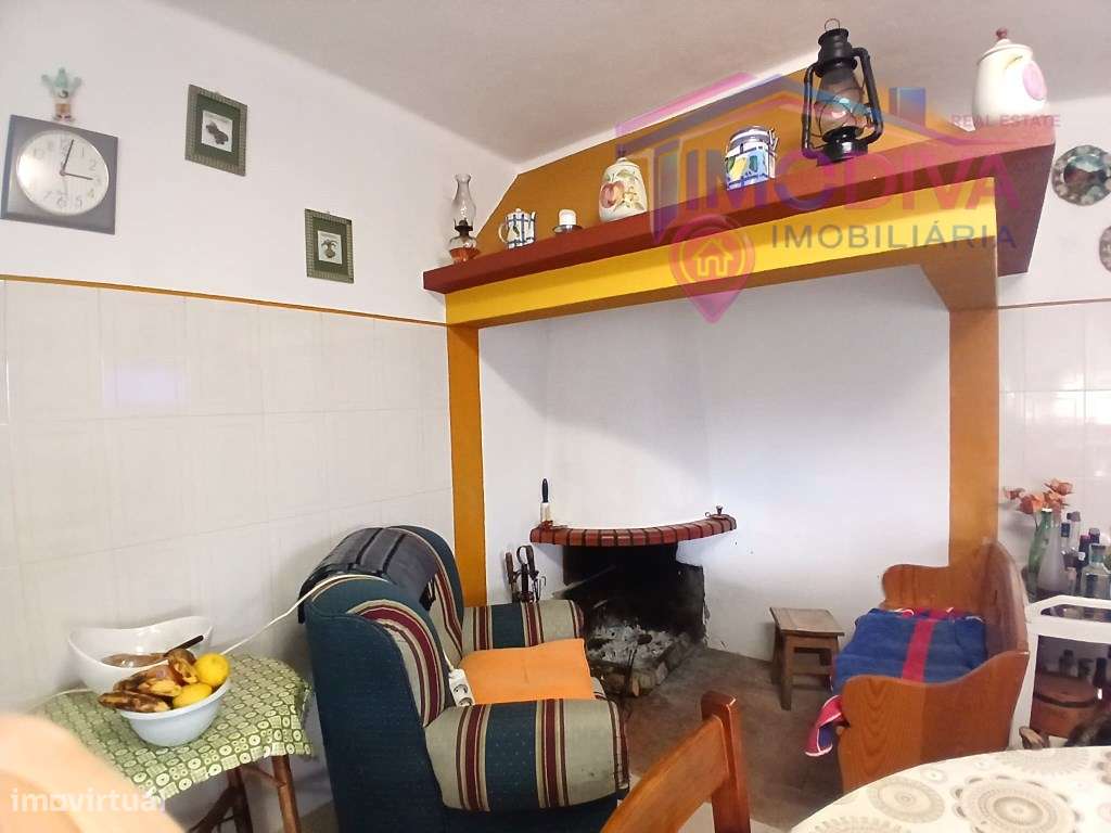 Moradia térrea T4, com churrasqueira e jardim em Arega-43