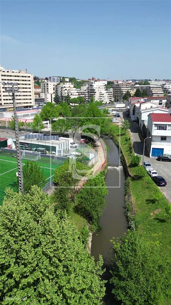 T3 com Terraço e Churrasqueira em São Lázaro, Braga | Venda-23