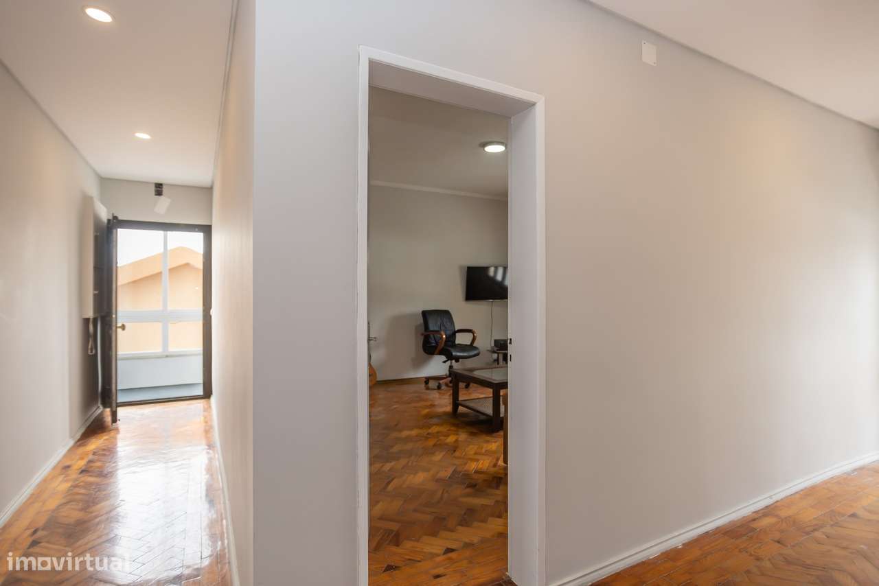 Moradia T5 com 223 m², Box e Sótão na Quinta da Peça, em Loures-20