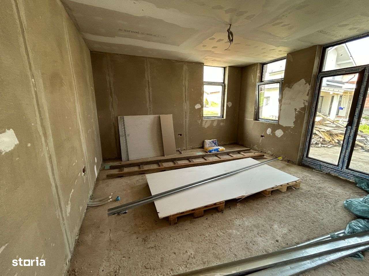 Vand vila Fantanele,jud.Arad,cartier nou,P+1, st.310 mp.la gri - Imagine principală: 3/18