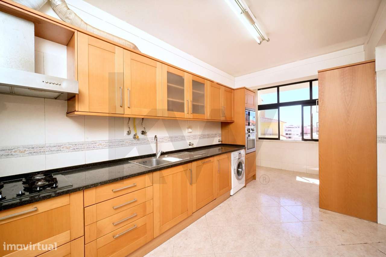 Penthouse Duplex T5 com Vista Desafogada e Excelente Potencial na Quin-24