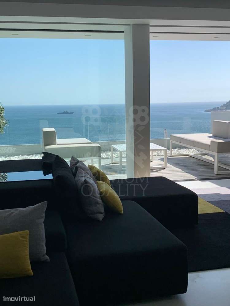 Apartamento T3 totalmente remodelado com terraço e vista mar em Sesimb-16