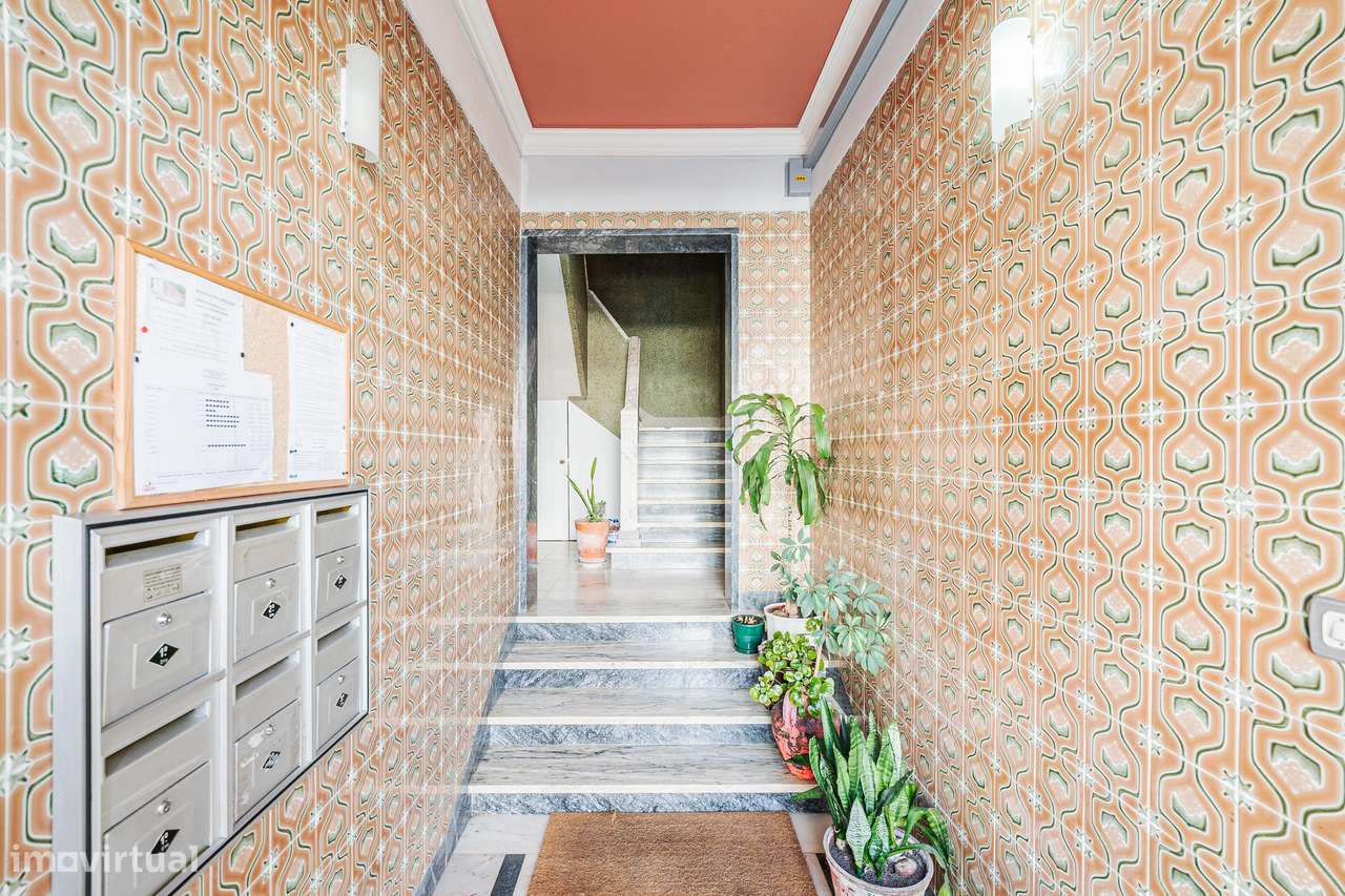 Apartamento T2 localizado nas Mercês-26