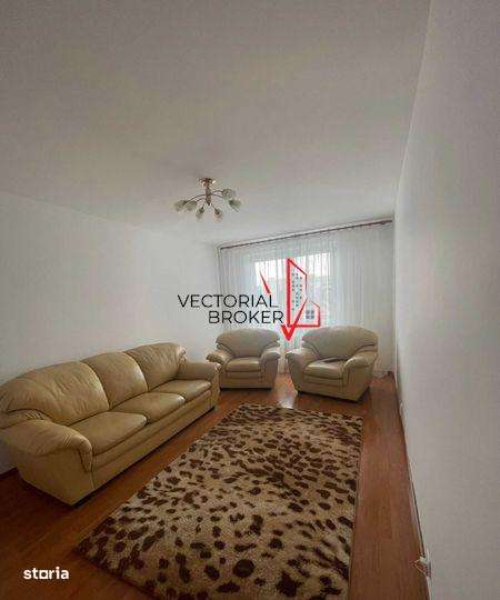 Inchiriere Apartament 3 camere, Cernauti,curat,mobilat - Imagine principală: 1/8