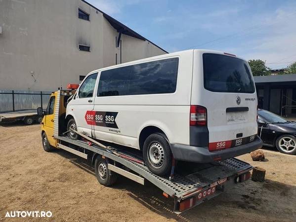 Dezmembrez VW T5 an 2012 - 4