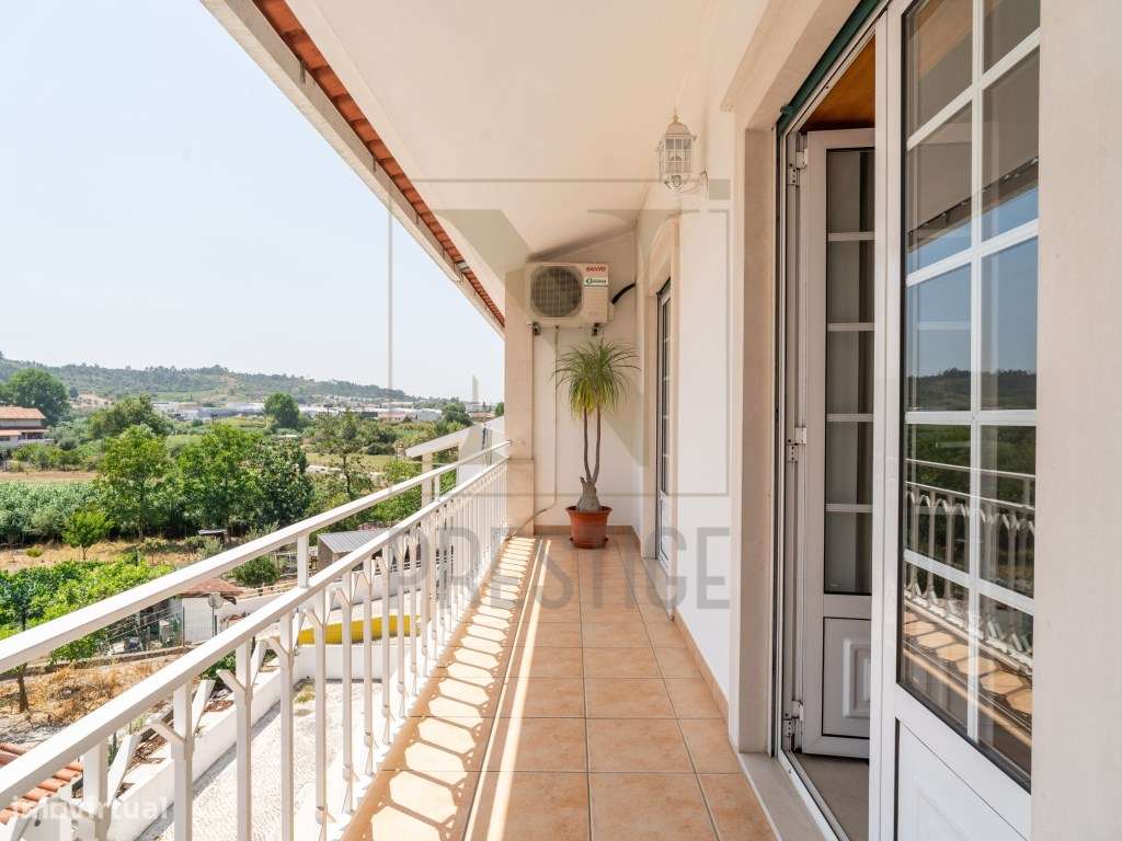 Moradia T3 + 1 em Eiras-17