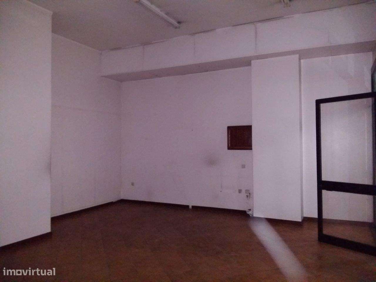 Loja - Maximinos - Grande imagem: 3/3