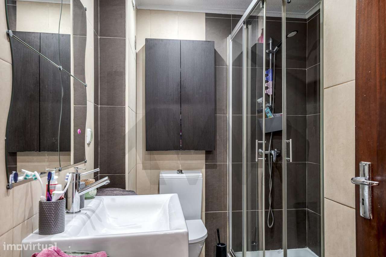 Apartamento T2 com Varanda e Arrecadação, Póvoa de Santa Iria, Vila Fr-12