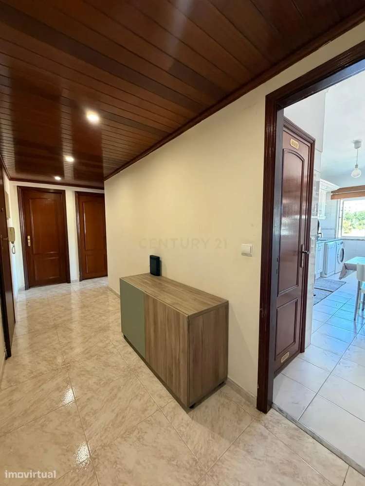 Apartamento T2 em S. Marcos-22