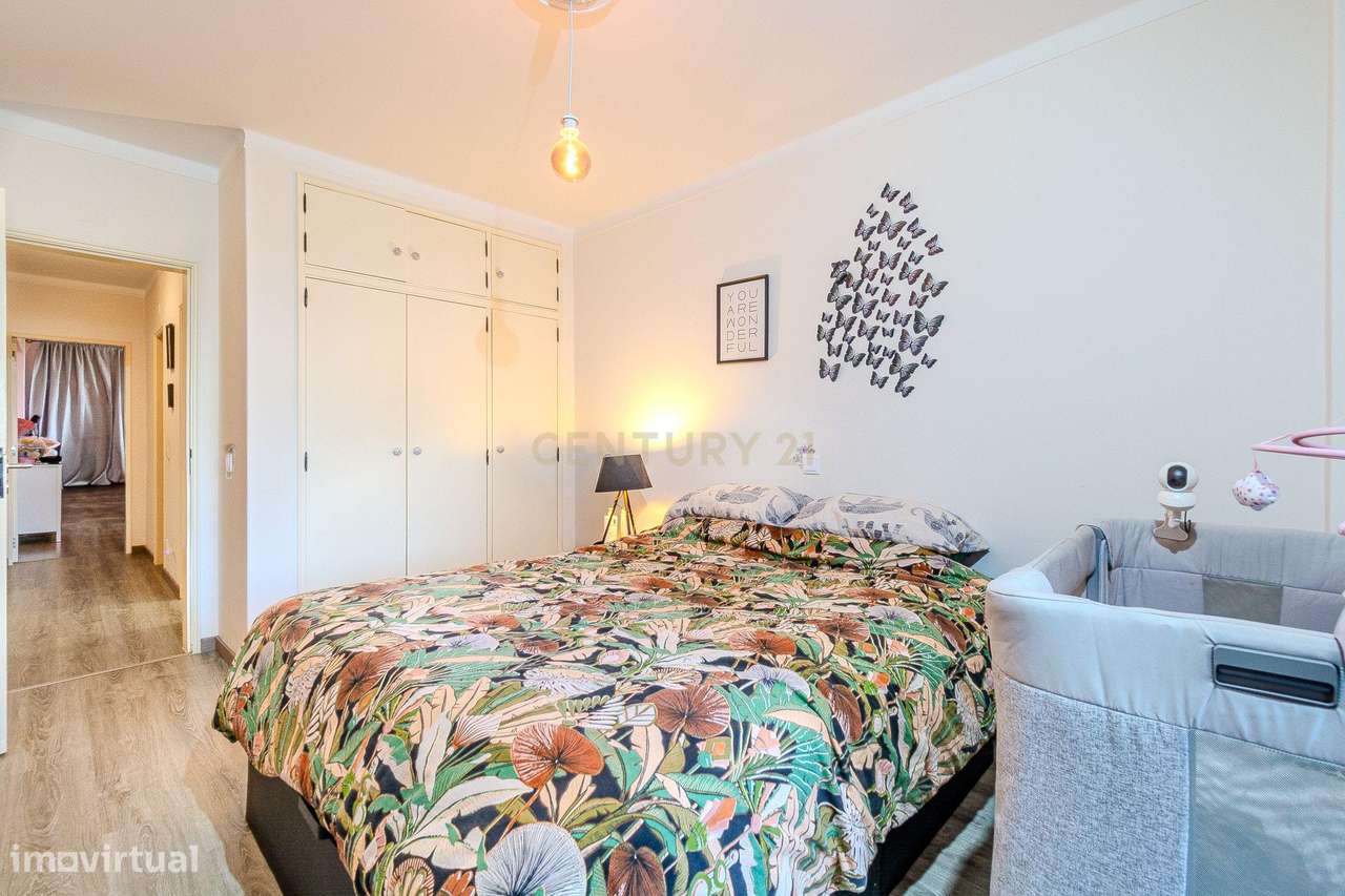 Apartamento T2 renovado, em Faro-13