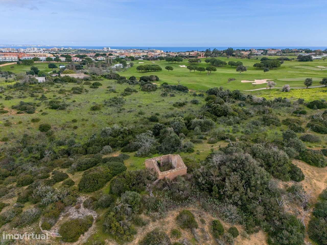 TERRENO COM RUINA COM POTENCIAL ÚNICO E VISTA DESLUMBRANTE NA ATALAIA, - Grande imagem: 3/10