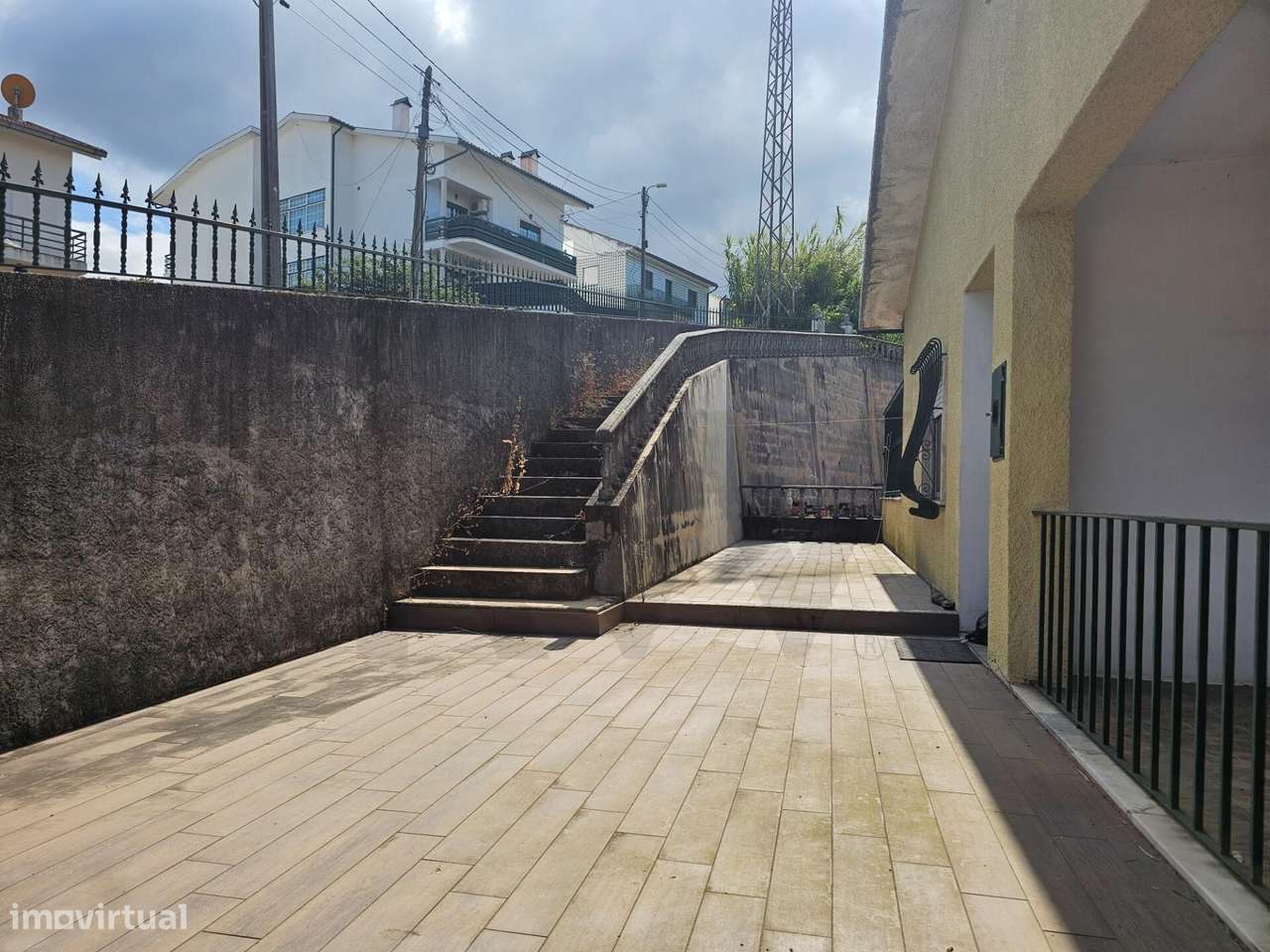 Apartamento T5 com 241,67m2 | Oficina com 373,5m2 | Anexo com 162,75m2 - Grande imagem: 5/33