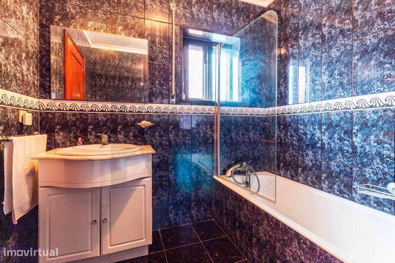 T3 c/ 127m2 Privativos e 101m2 de Terraços (Box + Lugar) | Santa Marin-5