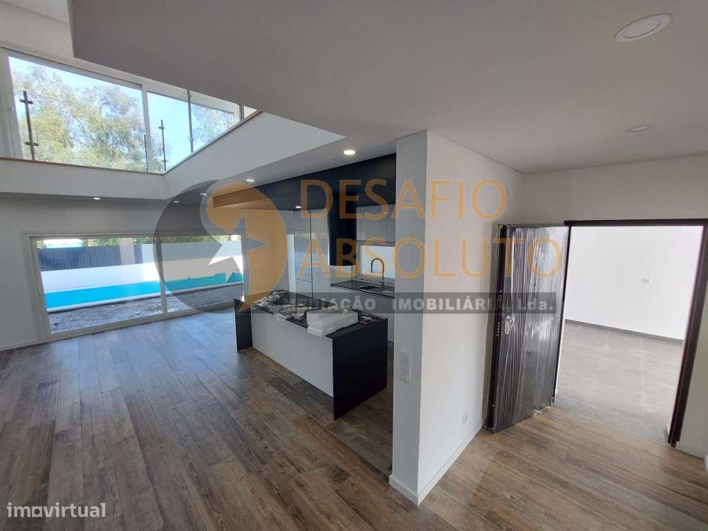 Moradia em Banda T3 + 1 c/ Piscina - Lagoa de Albufeira - Grande imagem: 2/60