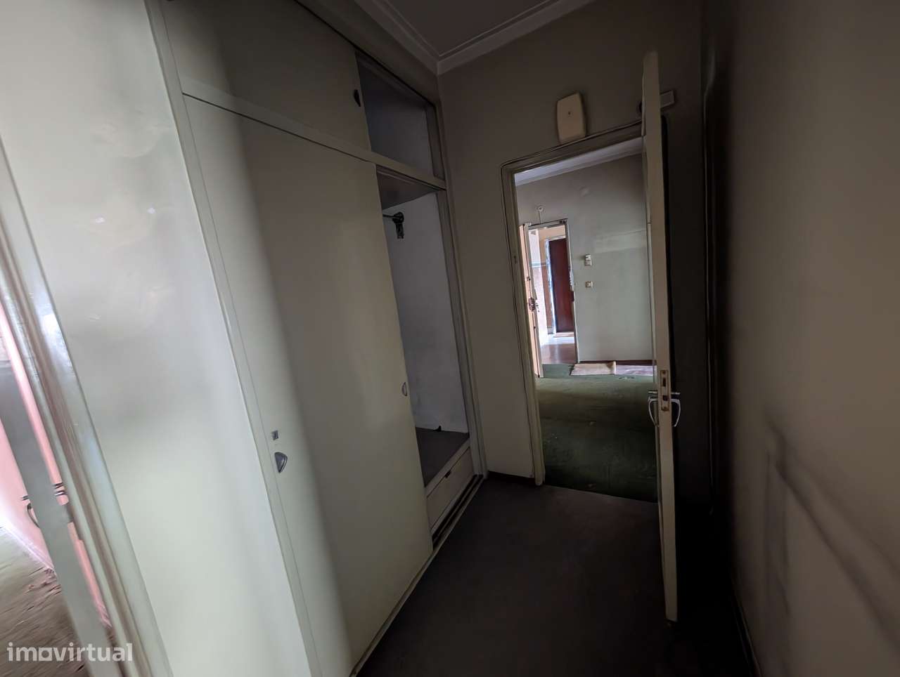 T3 Rua Lusiadas Para Remodelar-15