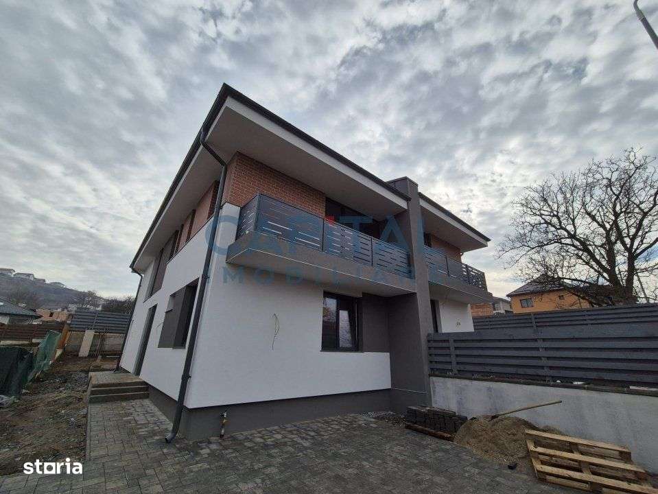 Case cuplate, panouri fotovoltaice, central Dezmir - Imagine principală: 5/10