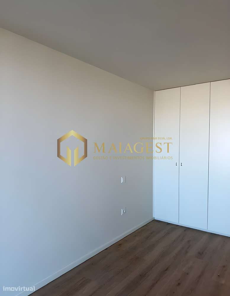 Moderno T1 em Condomínio Fechado com Piscina na Madalena - Grande imagem: 5/12