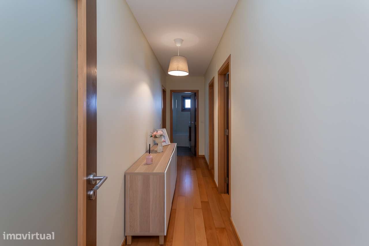 Apartamento T3 em Condomínio Privado – Abrunheira-6