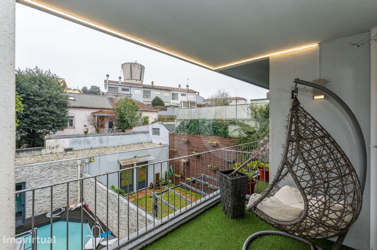 Moradia T3 com pátio, anexos e garagem em Paranhos - Porto-29