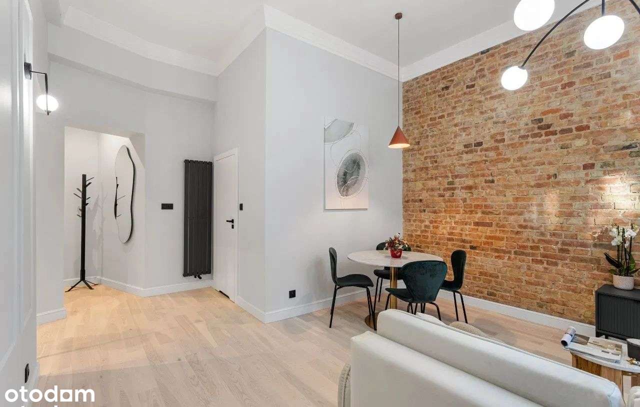 Wyjątkowe 2 pokojowe w kamienicy- Jeżyce-2