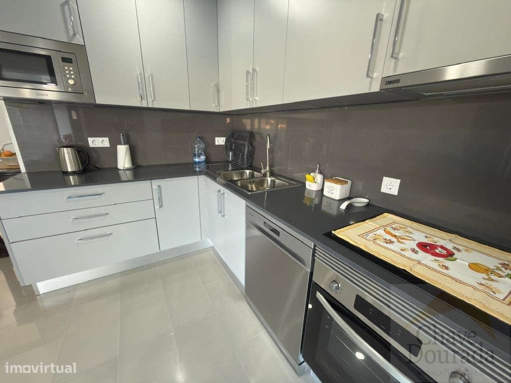 Moradia térrea T3 com garagem e quintal - Vila Nova de Poiares-7