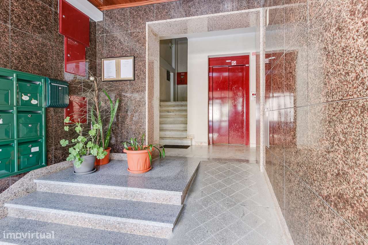 APARTAMENTO T3 | MEM MARTINS | OURESSA-22