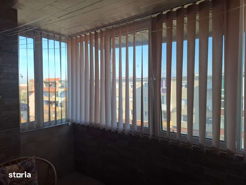 Apartament 4 camere  decomandate cu vedere pe doua parti in Nadlac-10