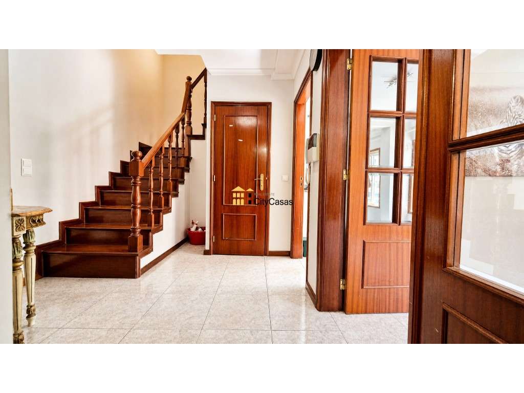 Apartamento T3 c/ L. Garagem | Águas Santas-12
