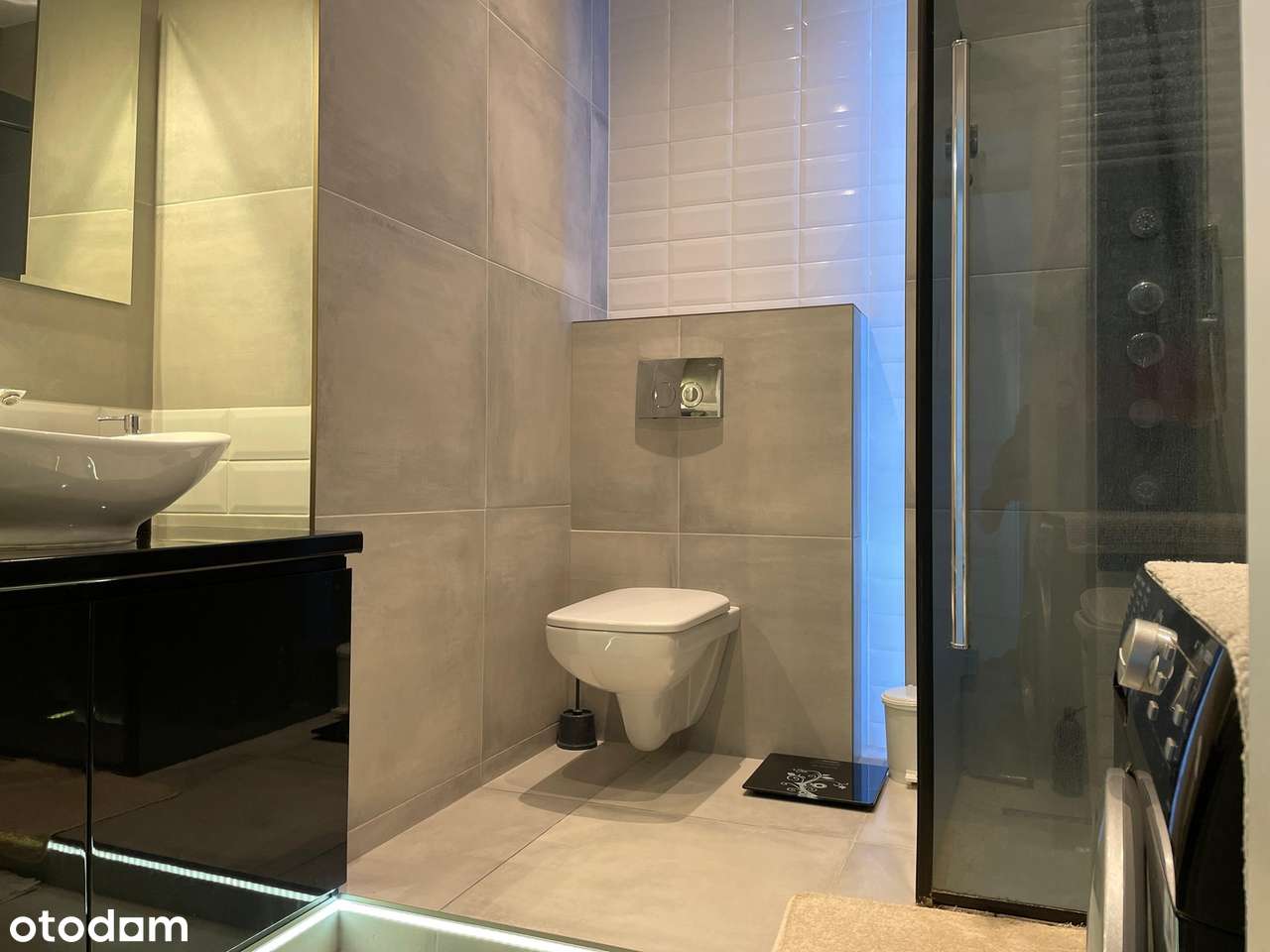 NOWA CENA! Mieszkanie 3 pokojowe w bloku z windą z miejscem postojowym-12