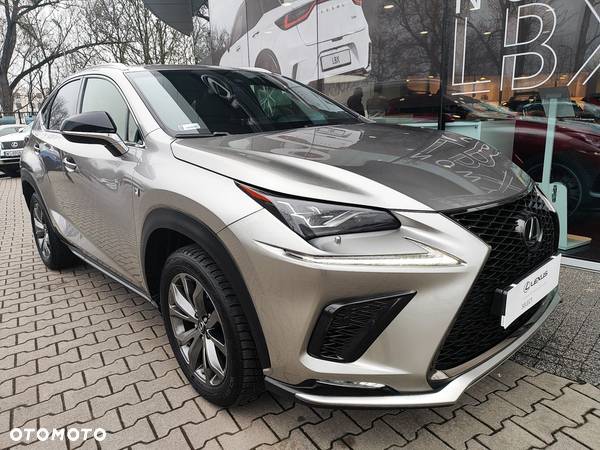 Lexus NX 300 F Sport AWD - 11