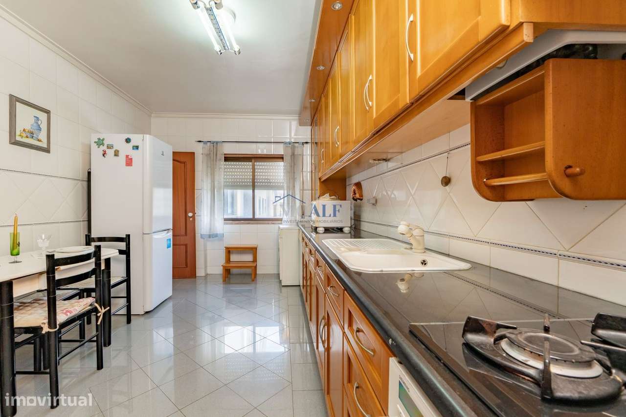 Apartamento T3 em Massamá, junto ao Shopping Center-7