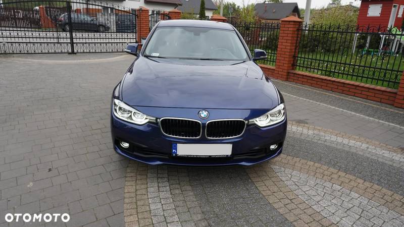 BMW Seria 3 330i xDrive - 8